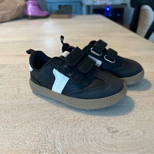 wonder nation Black and White Velcro Toddler Sneakers
